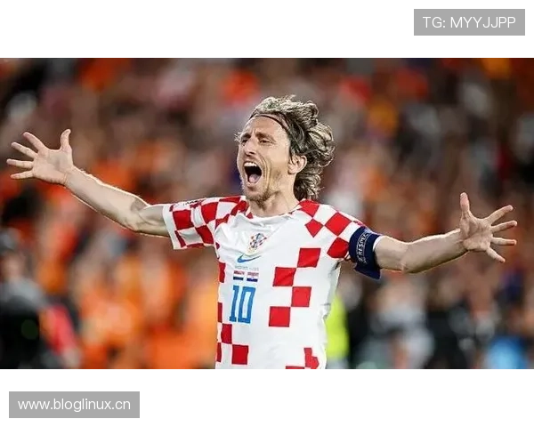 恩佐 vs 莫德里奇:现代中场不同角色下的组织能力与核心差距在哪? 恩佐 vs 莫德里奇:现代中场不同角色下的组织能力与核心差距在哪?