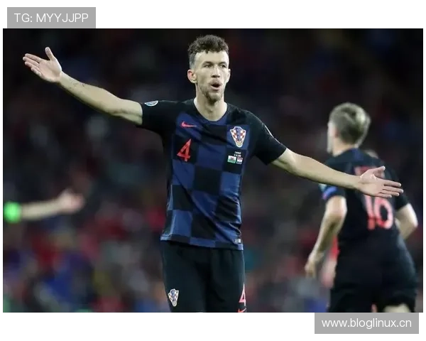 莱万与克洛泽:进球效率与战术角色对比分析