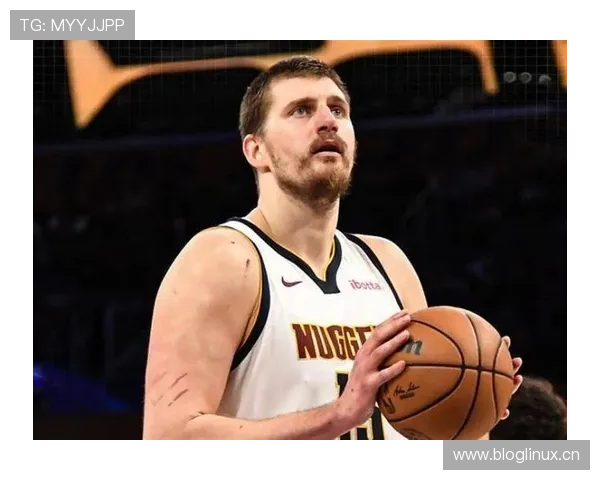 德克挡拆拉开空间，比约基奇更仰赖定点投射