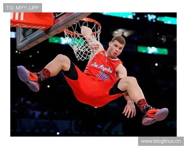 费爸球场外的钱包厚得让人怀疑他是不是藏了小金库